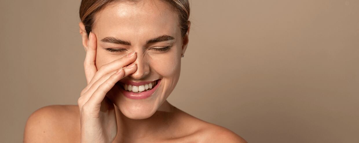 Protéger la peau des rayons UV et du stress: des cosmétiques pour une année numériquement active